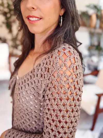 Close up of the lace sleeve on the taupe Circle Leaf V Neck Cardigan