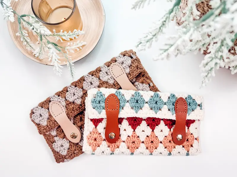 Harvest Hues Crochet Clutches in teal, rust and cream granny stitch with leather straps