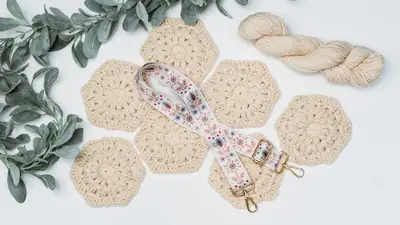 Cream hexagons and a floral strap for the Seven Hexi Granny Bag